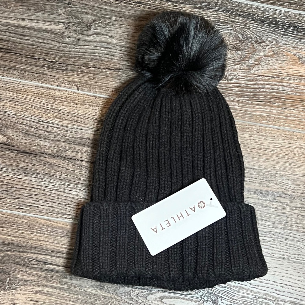 Athleta Ribbed Pom Beanie Black Faux Fur Pom Recycled Knit Hat 511177-02-2-0000